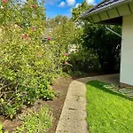 Apartament Kaarst-apt Fuer 4, Zentral, Gemuetlich, Privater Parkplatz *