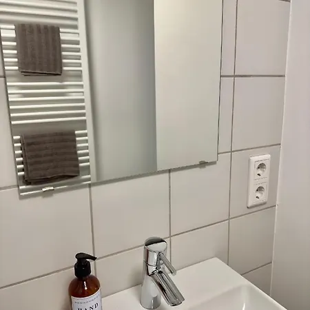 Kaarst-apt Fuer 4, Zentral, Gemuetlich, Privater Parkplatz Apartment