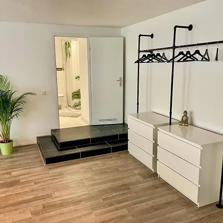 Kaarst-apt Fuer 4, Zentral, Gemuetlich, Privater Parkplatz Apartamento Kaarst