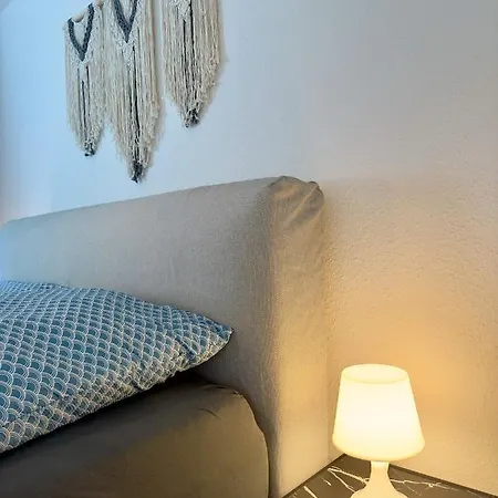 Kaarst-apt Fuer 4, Zentral, Gemuetlich, Privater Parkplatz *