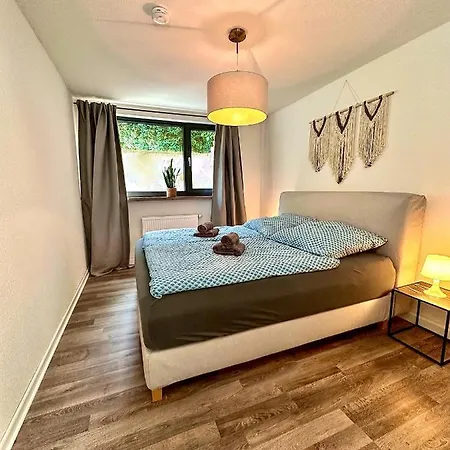 Kaarst-apt Fuer 4, Zentral, Gemuetlich, Privater Parkplatz