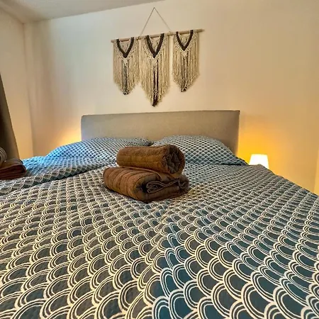 Apartamento Kaarst-apt Fuer 4, Zentral, Gemuetlich, Privater Parkplatz *