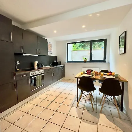 Kaarst-apt Fuer 4, Zentral, Gemuetlich, Privater Parkplatz * Kaarst