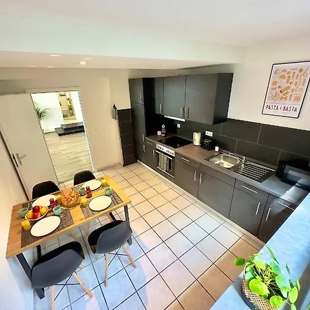 Apartment Kaarst-apt Fuer 4, Zentral, Gemuetlich, Privater Parkplatz *