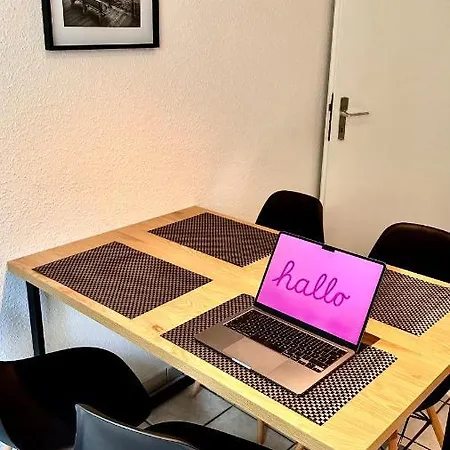 Kaarst-apt Fuer 4, Zentral, Gemuetlich, Privater Parkplatz *