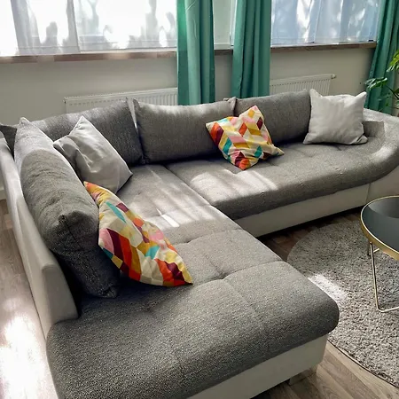 Apartament Kaarst-apt Fuer 4, Zentral, Gemuetlich, Privater Parkplatz