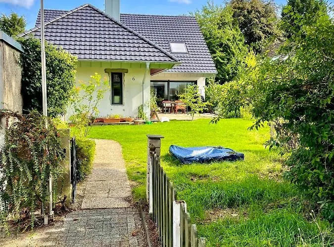 Kaarst-apt Fuer 4, Zentral, Gemuetlich, Privater Parkplatz